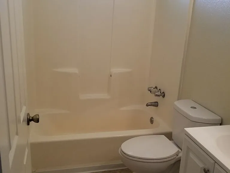 1011 Padre St. #A - Townhouse Style Apartment — Photo 9
