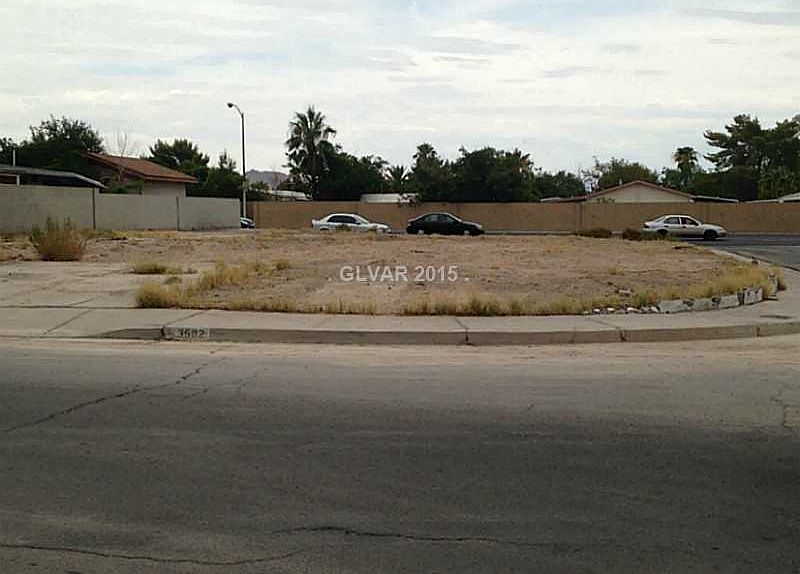 2nd image of 3682 Huerta Dr