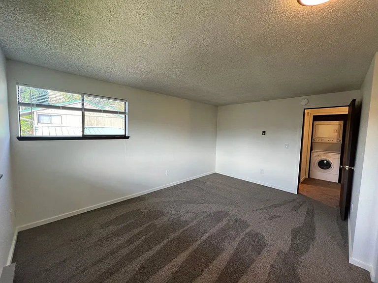 2111 Knox Ave #6 — Photo 13