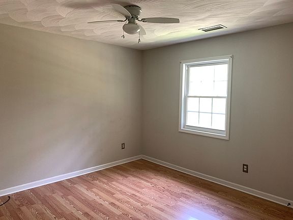 5th image of 3409 Westbrook Cir