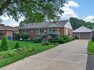 2468 Mark Ave, Windsor, ON N9E2W3
