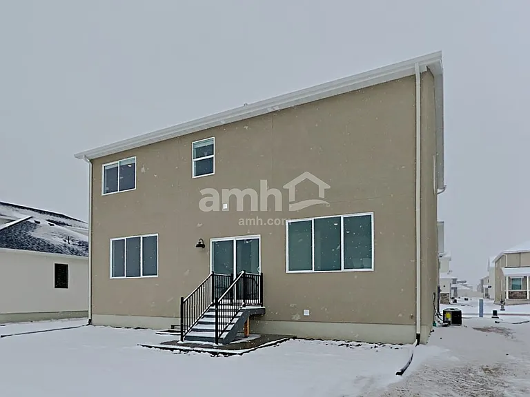 2388 E Frontier St — Photo 24