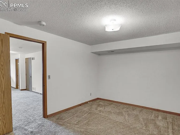 5507-5509 Fiesta Ln #5511 — Photo 24
