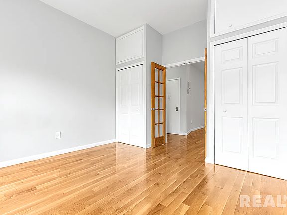 3rd image of 568 Baltic St #5R