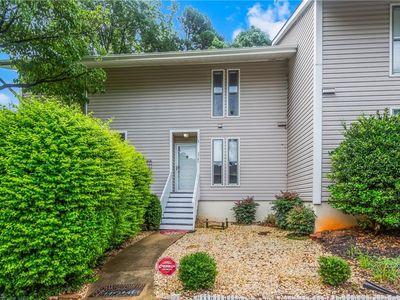 3745 Heathrow Dr, Winston Salem, NC, 27127