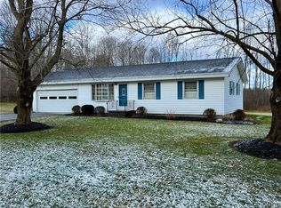 33 Falise Dr, Oswego, NY 13126