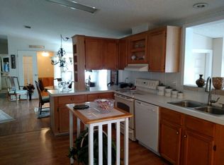 6112 Ridgeway Dr, Zephyrhills, FL 33542