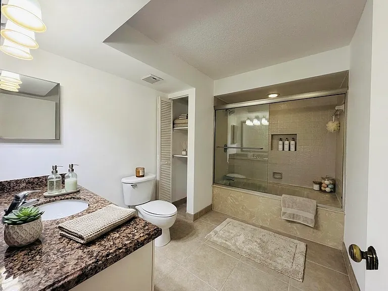 6654 Villa Sonrisa Dr #412 — Photo 8