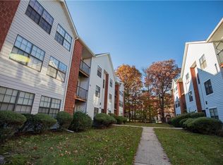 31 Boulder Dr #3, Edison, NJ 08817