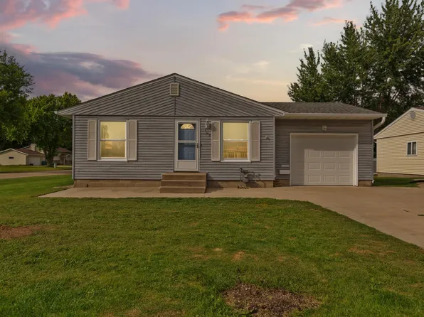 706 17th St NE, Owatonna, MN 55060