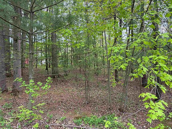 2nd image of 140 Ridge Dr