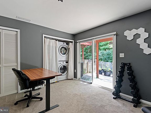 4th image of 39 Brittany Ln