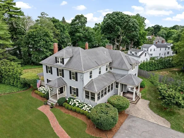 21 Middle St, Hingham, MA 02043