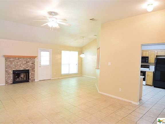 3rd image of 1808 Fleetwood Dr