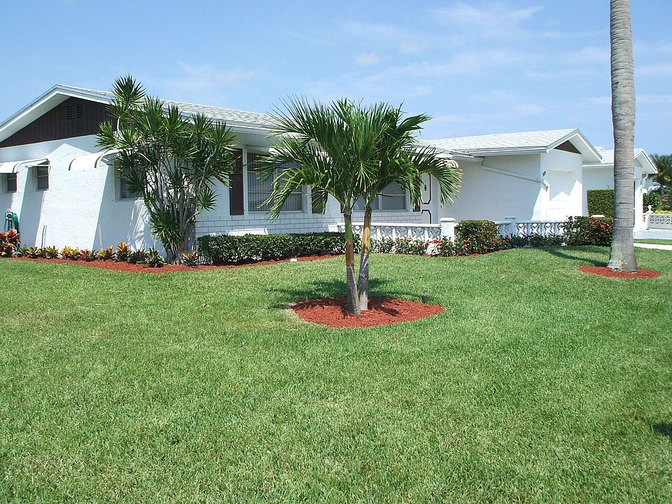 Need a vaction home or one for retirement come see this one!