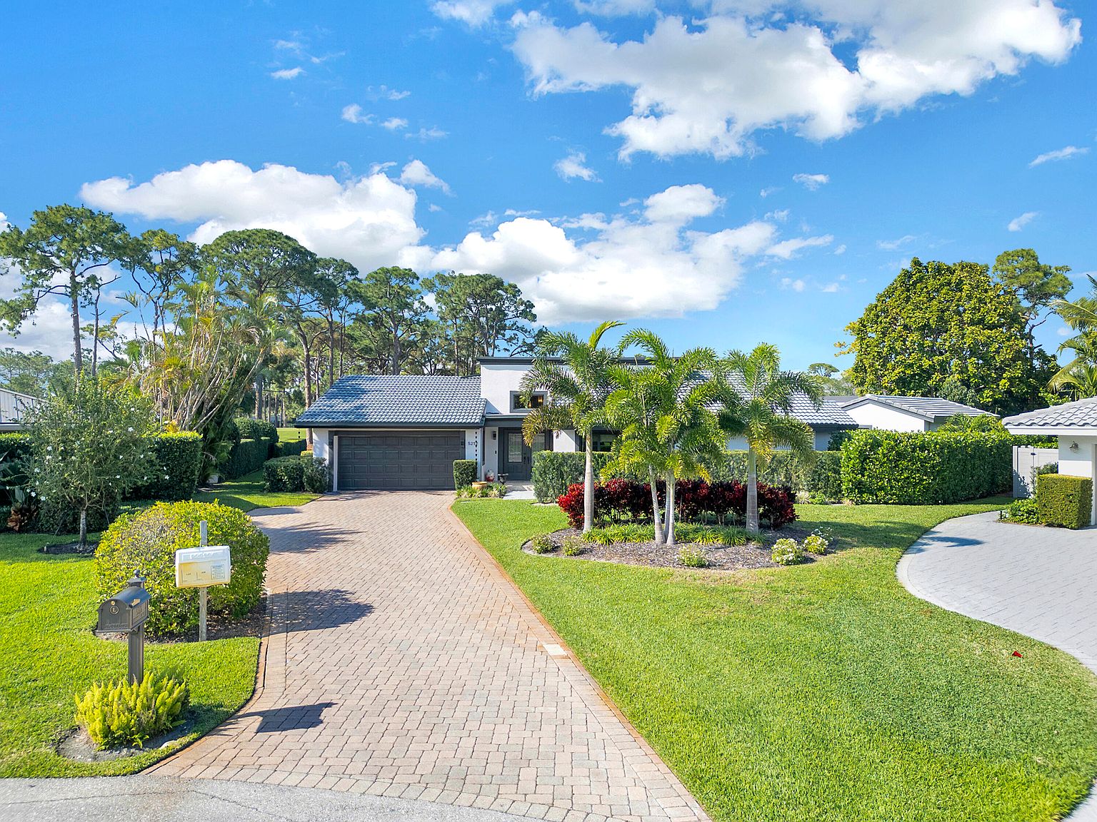 5212 Foxpointe Cir, Delray Beach, FL 33445 | MLS #RX-10956207 | Zillow