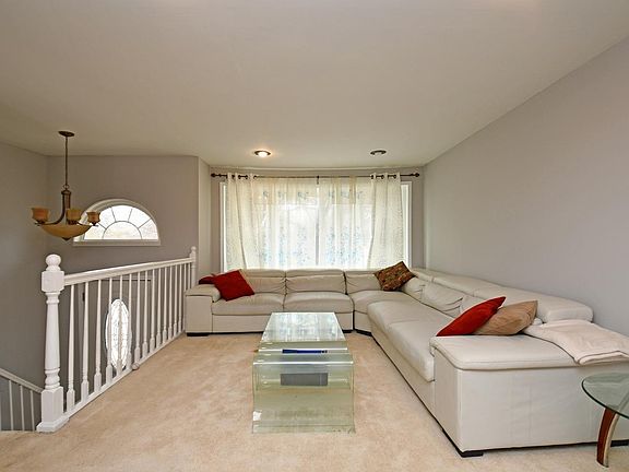 4th image of 4219 Copperfield Ln