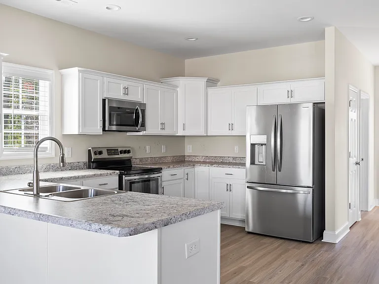 208 Broadleaf Dr — Photo 12