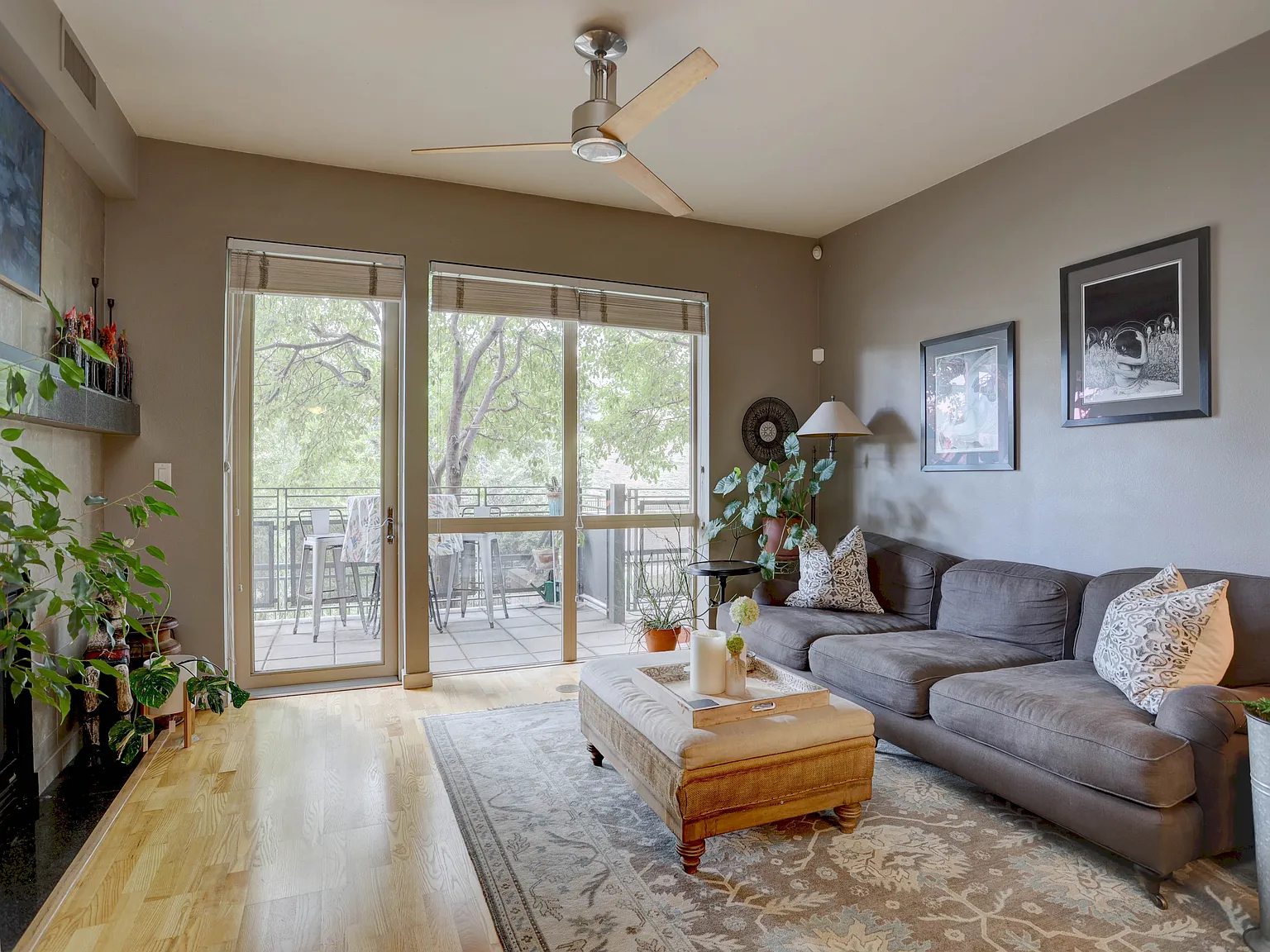 1 bed, 864 sqft, $3,150 — Photo 3