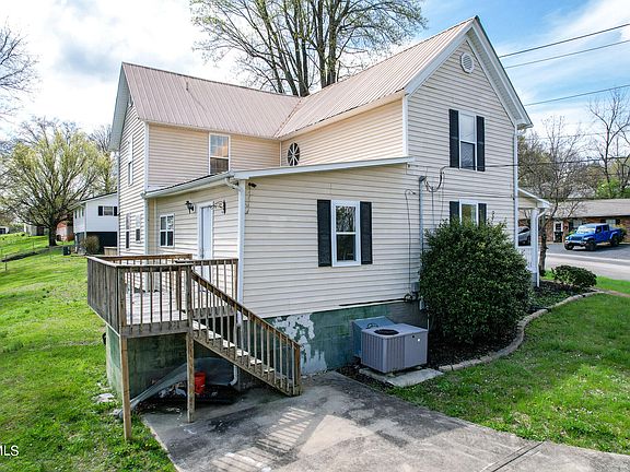 5th image of 303 W 6th North St