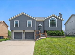8631 NE 116th St, Kansas City, MO 64157
