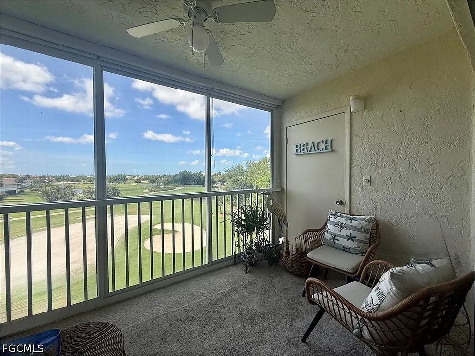 1580 Pine Valley Dr #404