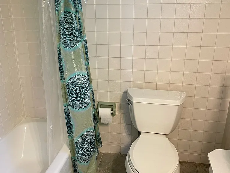 Second Floor Full Bathroom