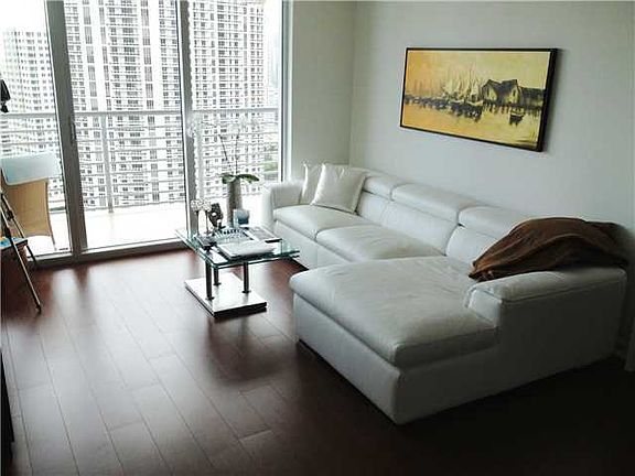 2nd image of 325 Biscayne Blvd #3219