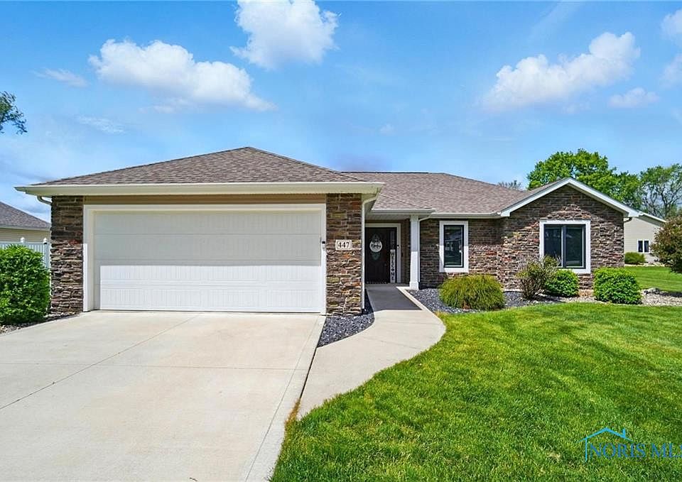 1st image of 447 N Elm St