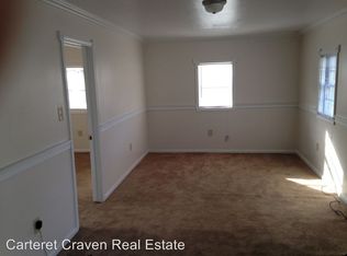 100 Vine St APT 1, Havelock, NC 28532