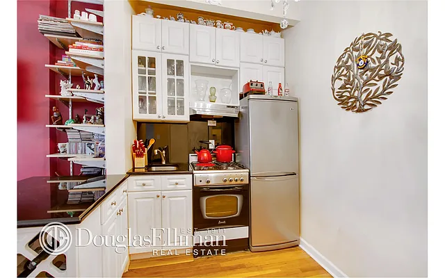 Rented by Douglas Elliman | media 17