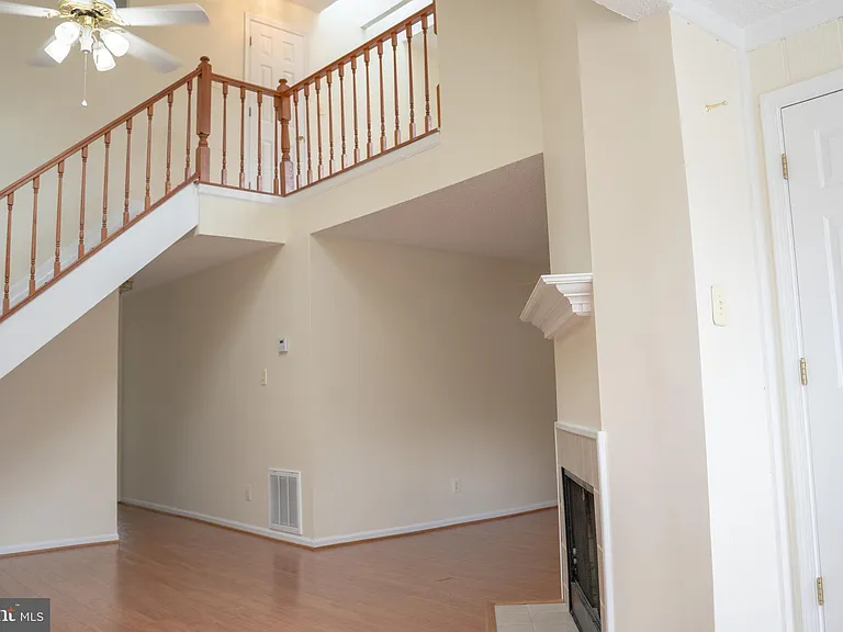 12101 Greenwood Ct #301 — Photo 39