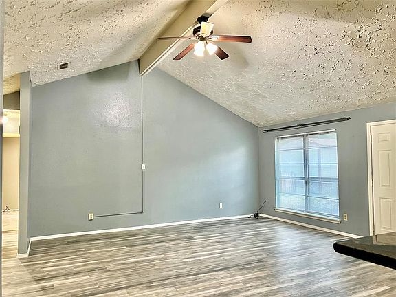 5th image of 15950 Manfield Dr