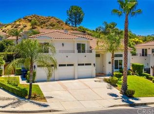 29110 Singing Wood Dr, Saugus, CA 91390