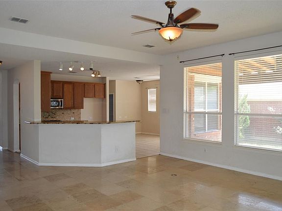 5th image of 214 Lairds Dr