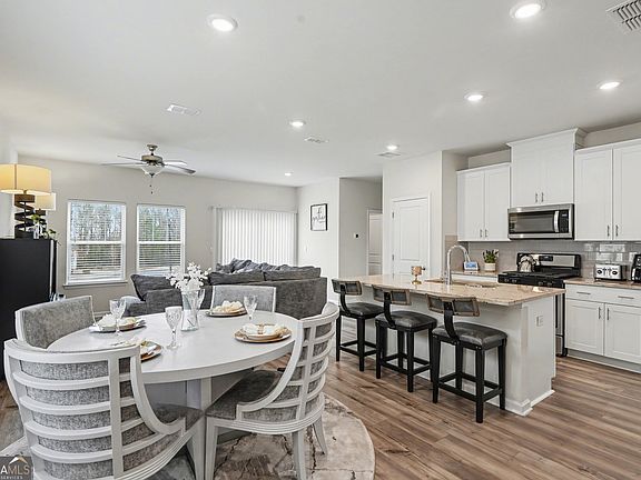 5th image of 316 Warner Rd