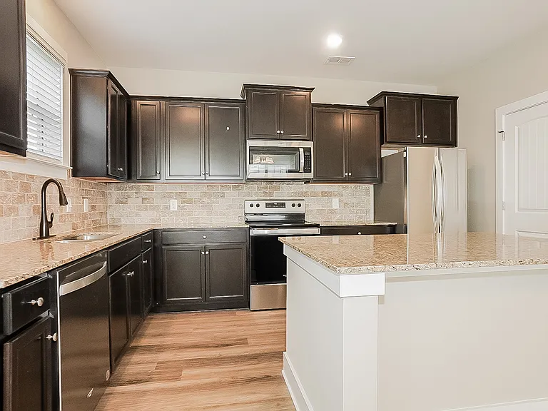 1419 Feldspar Ct — Photo 6