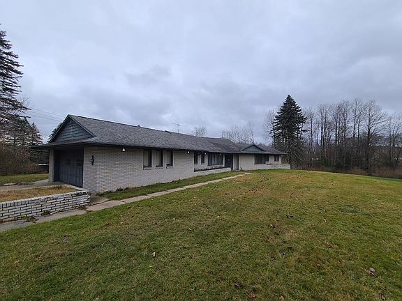 2nd image of 610 Cypress St