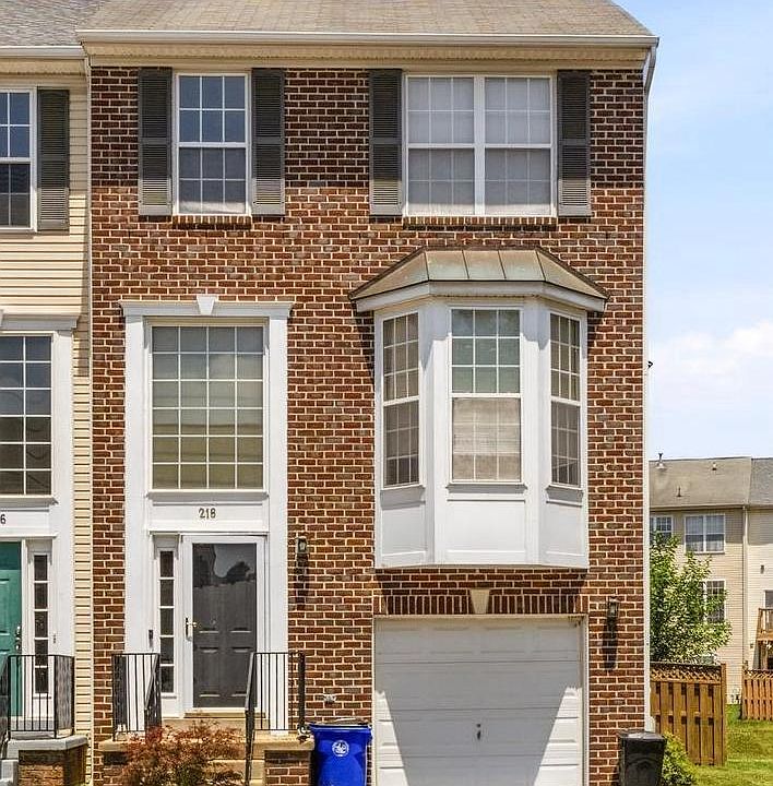 1st image of 218 Harpers Way