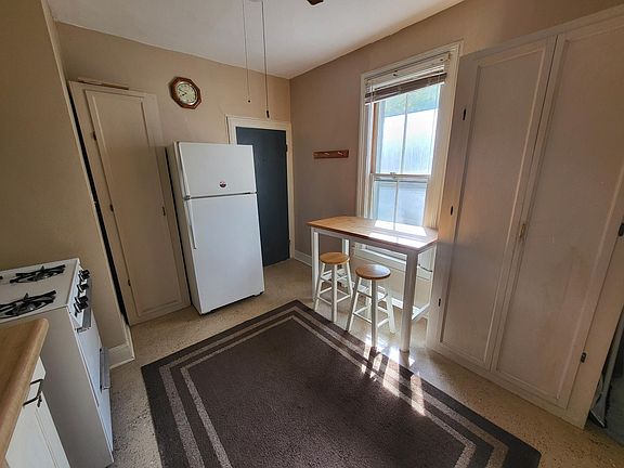 4th image of 500 Vine St APT 4