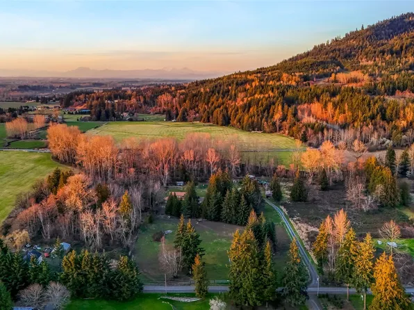 3772 E Hoff Road, Everson, WA 98247