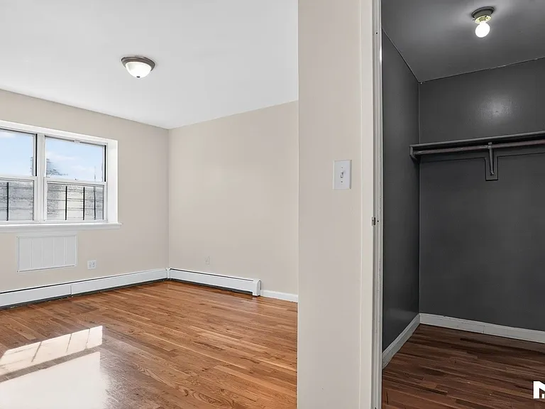 747 Essex St #3 — Photo 19