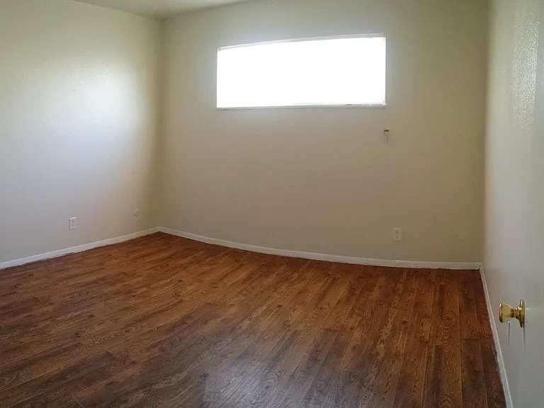 2 Bedroom Units with Private Backyard — Photo 3
