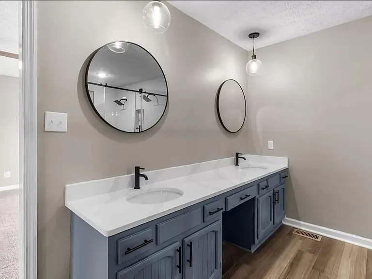 645 Welsh Pl — Photo 16