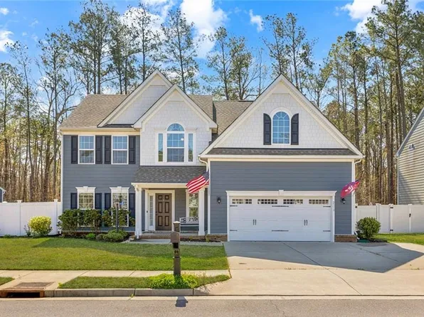 2119 Tall Pine Dr, Chesapeake, VA 23323
