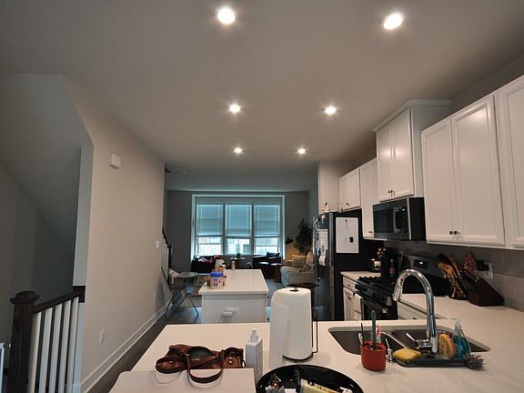 3rd image of 14050 Sunrise Valley Dr