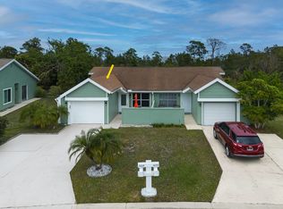 1433 SE Larkwood Cir, Port Saint Lucie, FL 34952