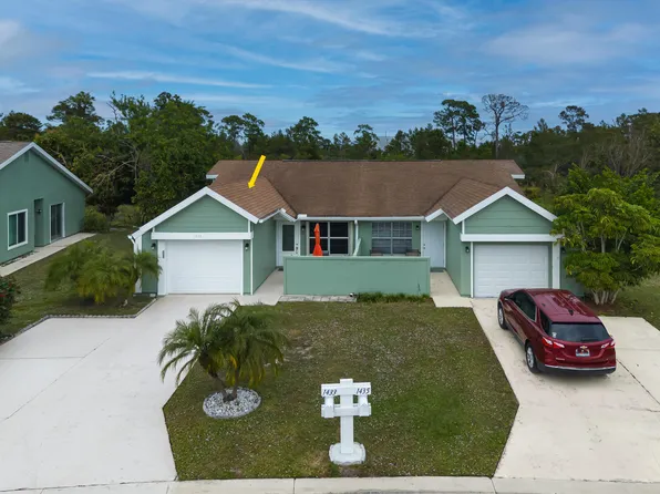 1433 SE Larkwood Circle, Port St Lucie, FL 34952