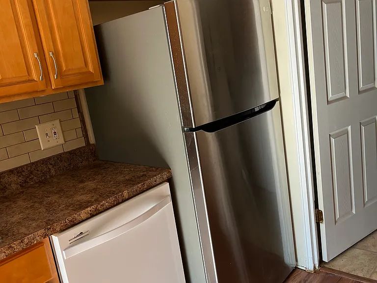 101 Lexington Ct — Photo 8