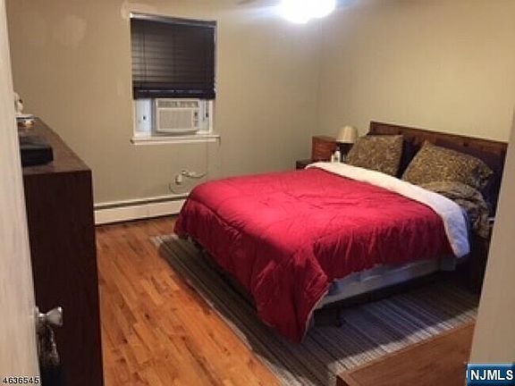 3rd image of 1241 Valley Rd #2